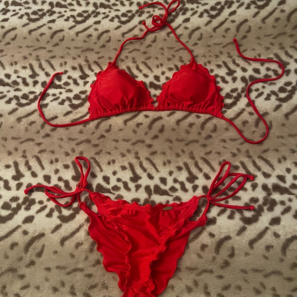 Never been worn luli fama bikini size small